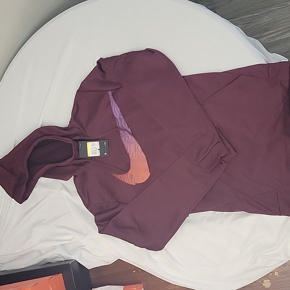 Men's Nike Therma Pull Over Hoodie Maroon BV3867-681 Size Small - Picture 1 of 7
